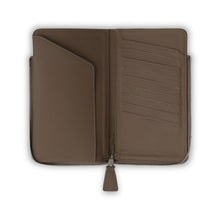 Load image into Gallery viewer, Passport holder